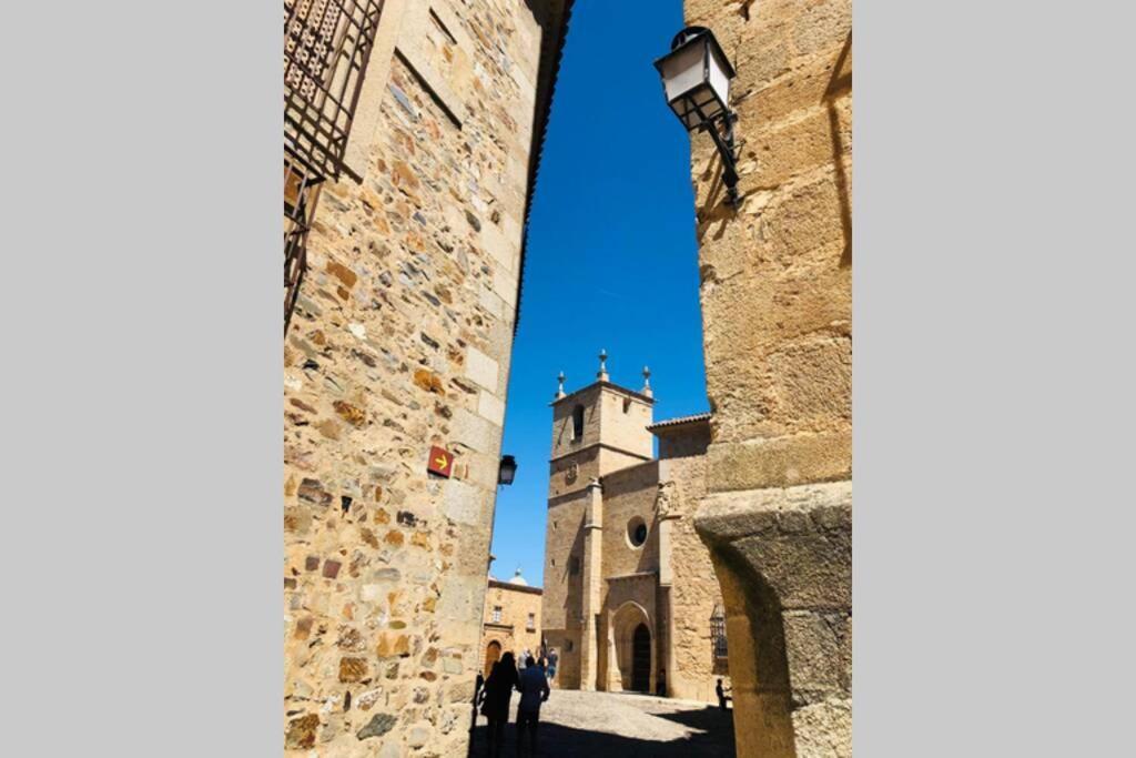 El Escondite De La Muralla กาเซเรส ภายนอก รูปภาพ